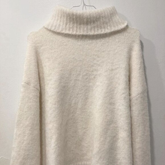 SNDYS Cecilia White Wool Knit Turtleneck Sweater - Picture 4 of 6